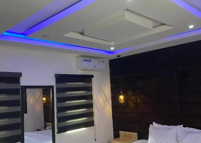 Havana Hotel And Suites