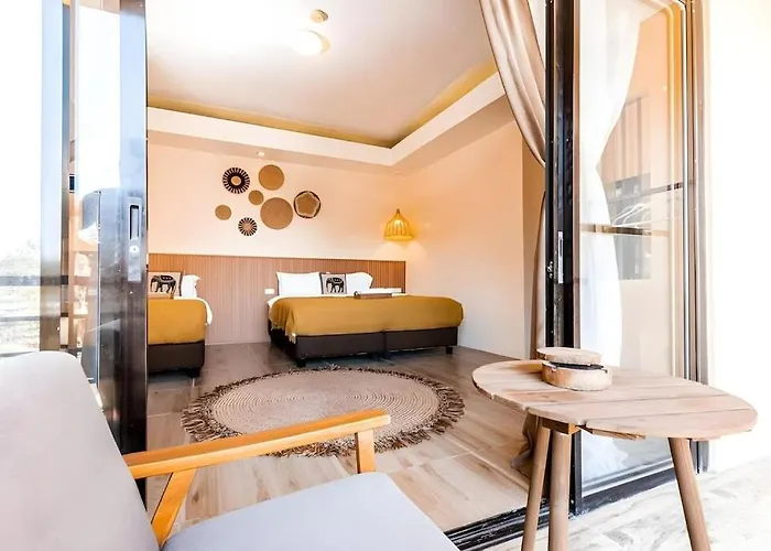 Infinity Bay Suites
