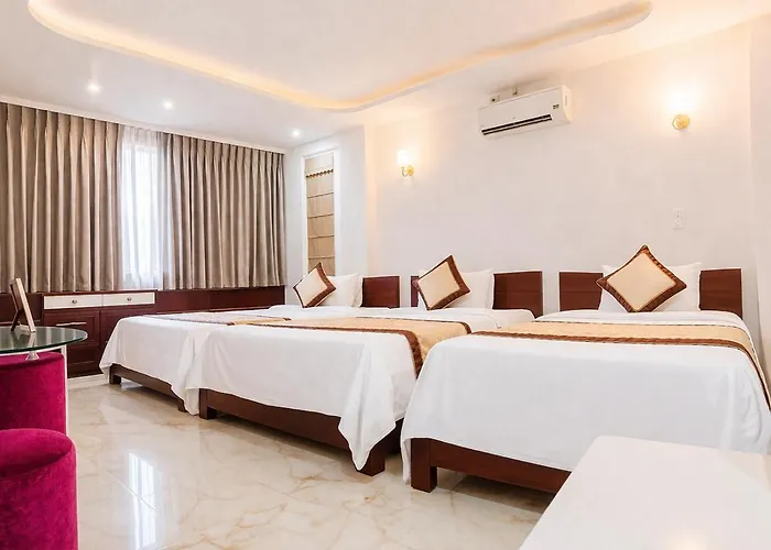 White Rose Hotel