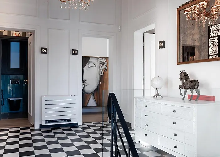 Lord Byron Luxury Suites