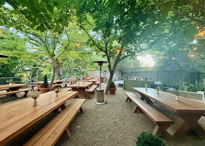 Calistoga Inn Restaurant & Brewery