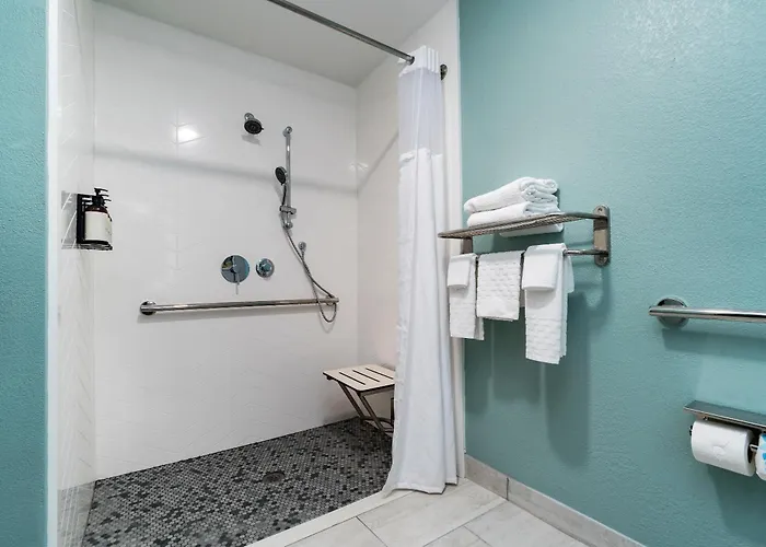 The Windstar Hotel - Emerald Isle, Swansboro