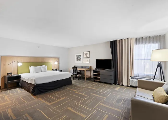 Greentree Inn & Suites Phoenix Sky Harbor