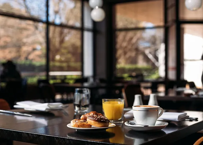 Crowne Plaza Canberra By Ihg