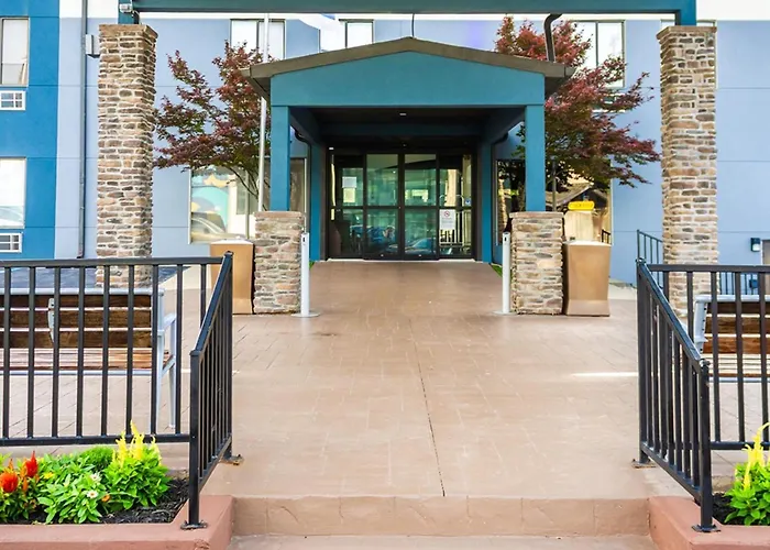 Holiday Inn Express Osage Beach - Lake Of The Ozarks By Ihg