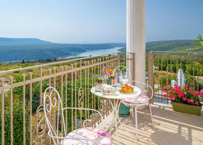 Villa Stefanija Small Boutique Hotel&Restaurant