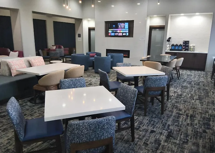 La Quinta By Wyndham New Haven