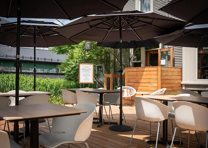 Le Pleasant Hotel