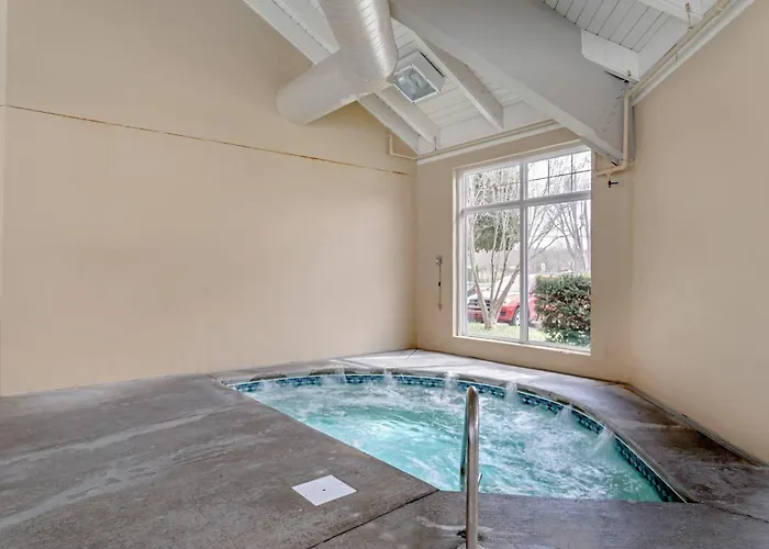 Leconte Hotel & Convention Center, An Ascend Collection Hotel