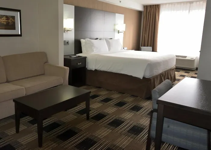Holiday Inn Express & Suites Ottawa East-Orleans By Ihg