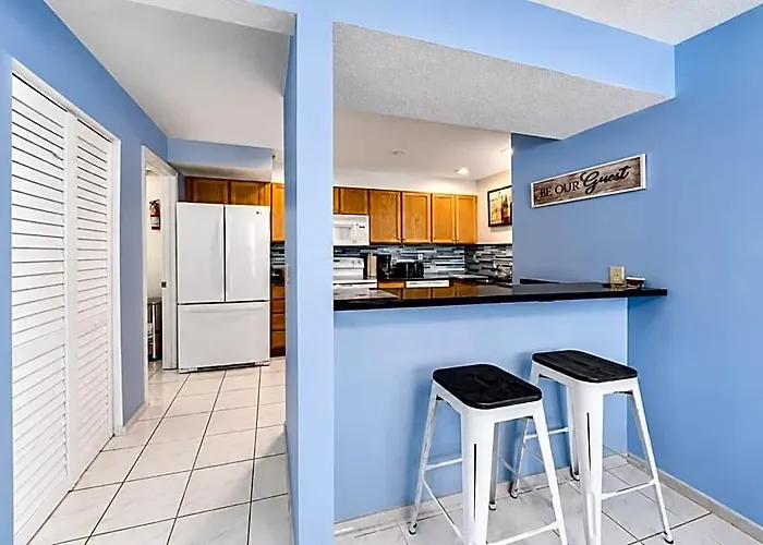 Siesta Key Beach - 2 Bedroom - 3 Beds - 3 Bathroom Duplex With Heated Swimming Pool
