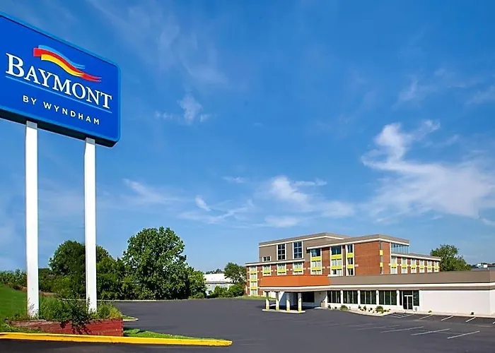 Baymont By Wyndham Grand Rapids Near Downtown