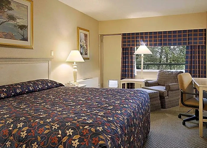 Ramada By Wyndham Yonkers