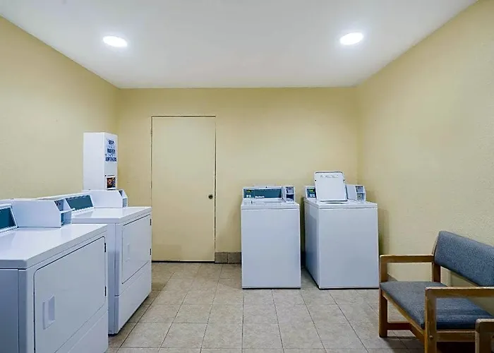Days Inn By Wyndham Statesville