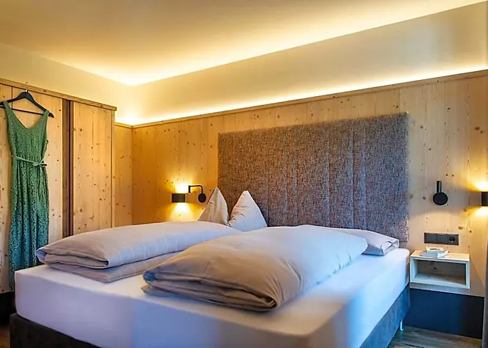 Hotel Paradies