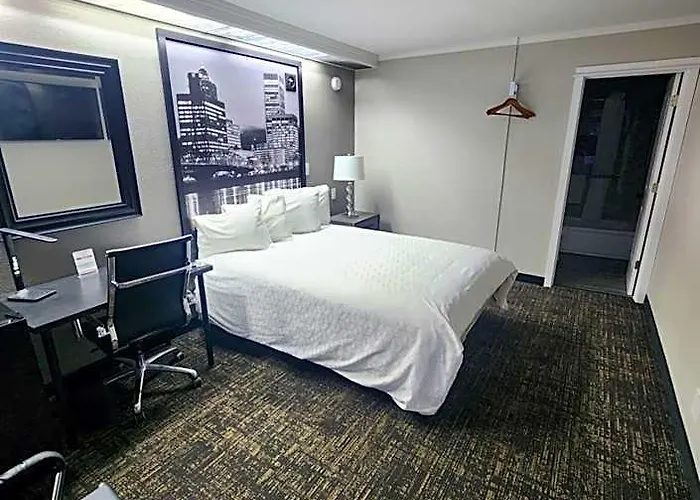 Executive Lodge
