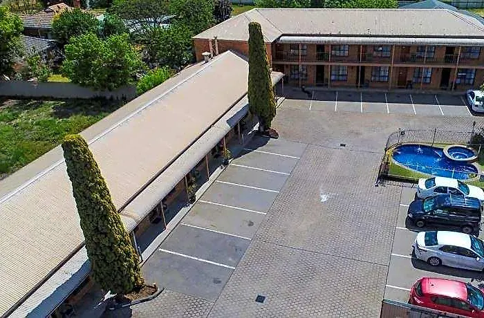 Rodney Motor Inn