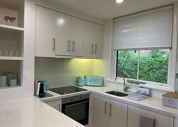 Villa Provincial - Cypress Lakes Private Villa