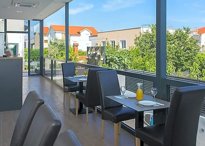 All Saints Suites Bb Kastela