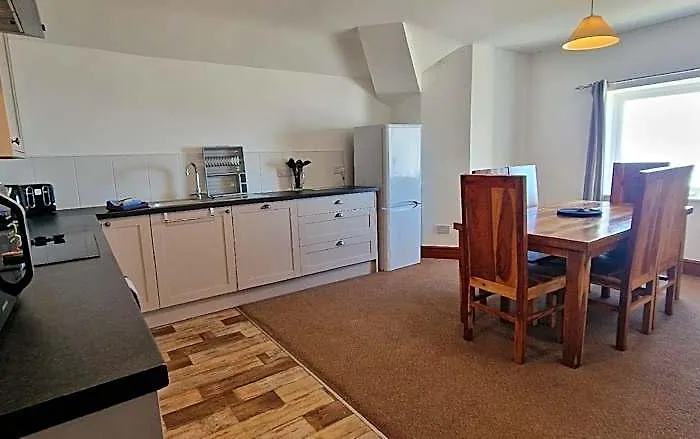 Sea View -Wendon- Top Floor - Pent House