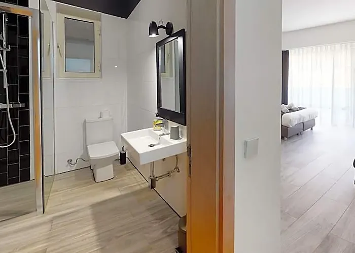 Block Hotel
