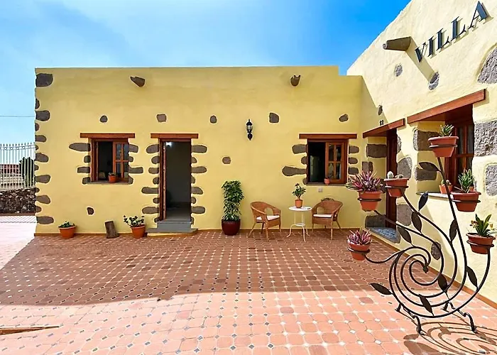 Villa In Ingenio With Private Pool