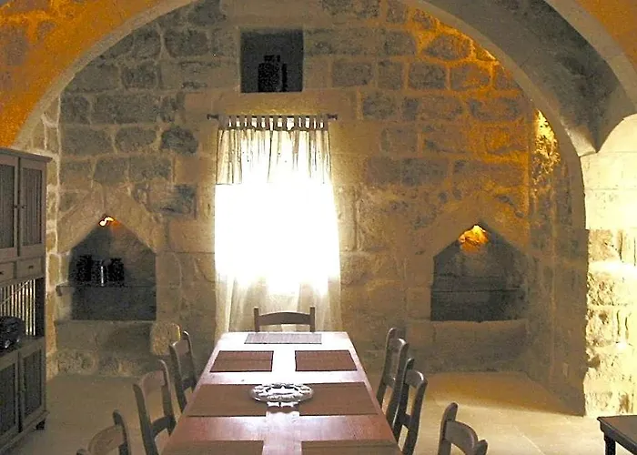Spacious Comfortable, Traditional Villa- Large Private Pool, Terraces Views