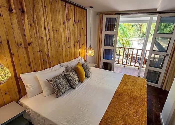 Corales De Orika Eco Hotel