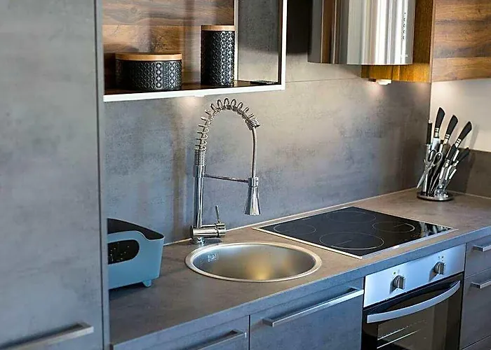 Imperia 1 Comfortable Holiday Residence
