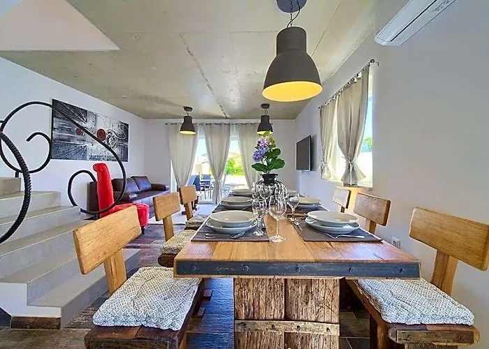 Imperia 4 Comfortable Holiday Residence