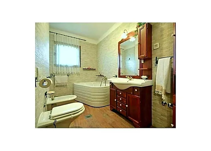 Villa Alexander Comfortable Holiday Residence