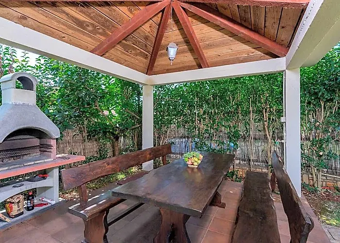 Villa Lucas Comfortable Holiday Residence