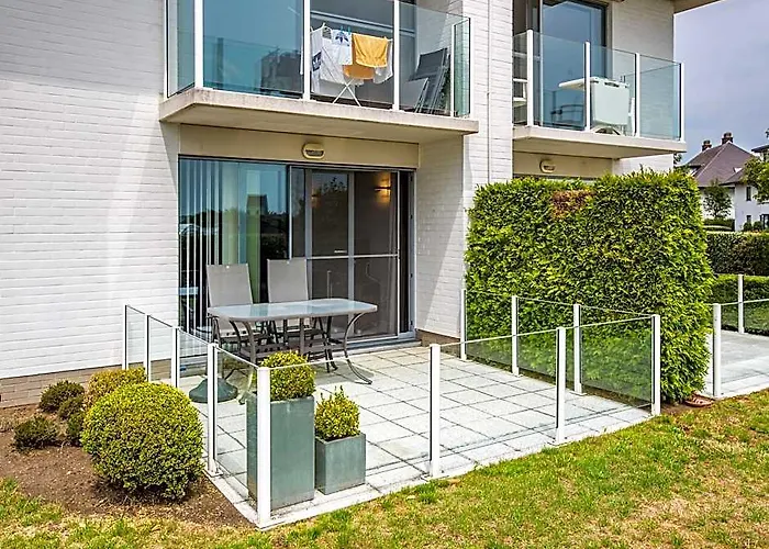 Apartment With Spacious Terrace