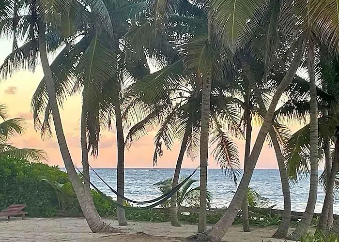 Playa Sonrisa - Clothing Optional Couples Paradise