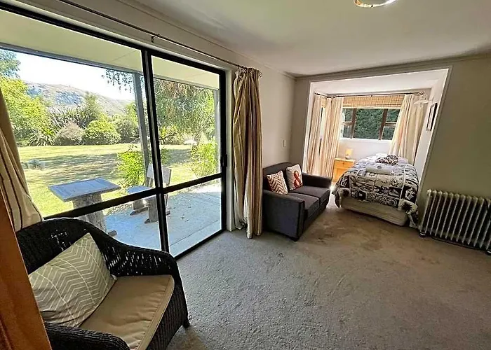 Garden Tower Beside The Lake - Ground Floor Studio