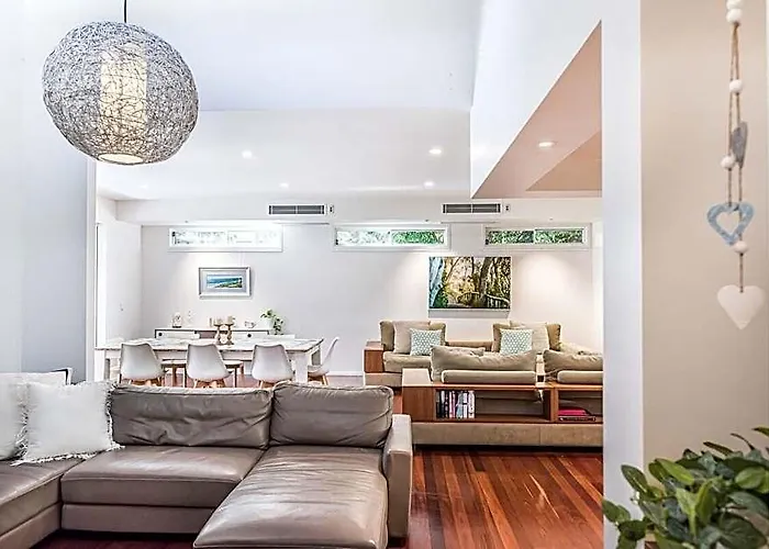 'Villa Ohana Pono' Luxury Family Home In Sunshine