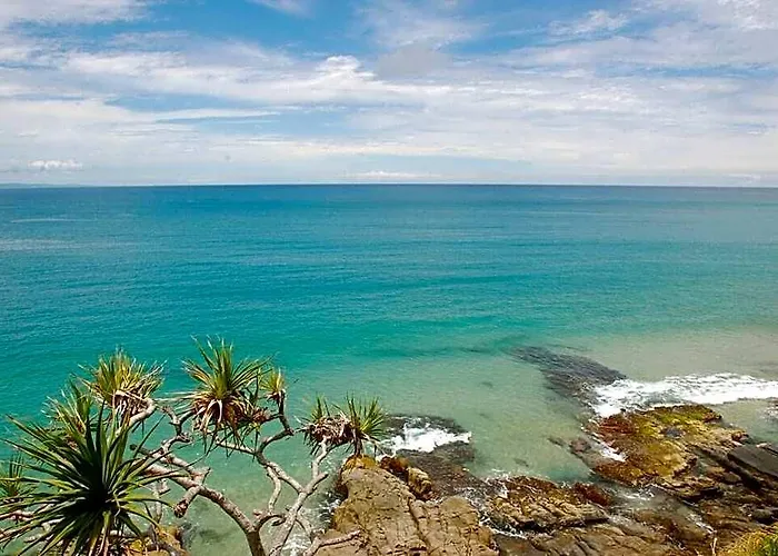 Coastal Chic With Heated Pool, Quiet Location