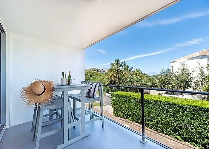 'Sunrise Central', Pool, Views & 1 Min To Beach