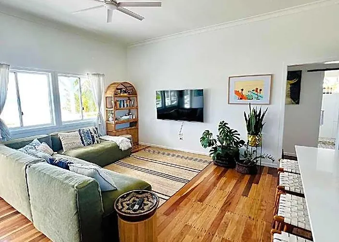 Bowen Beach House