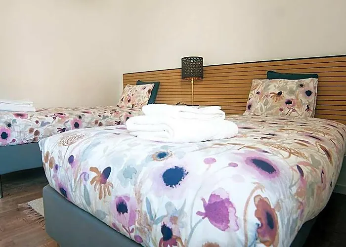 Intune Peniche Property