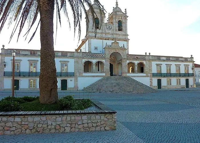 Villa In Portugal With Sea View Pool