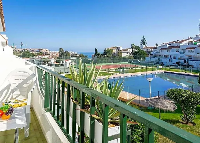 Miramar Sunny Patio In Fuengirola Ref 79