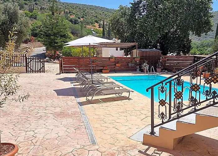 Potamos Guest House