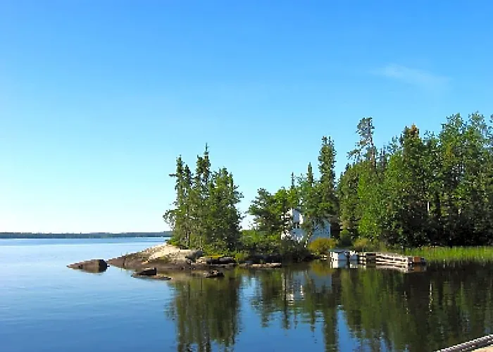Sydney Lake Lodge