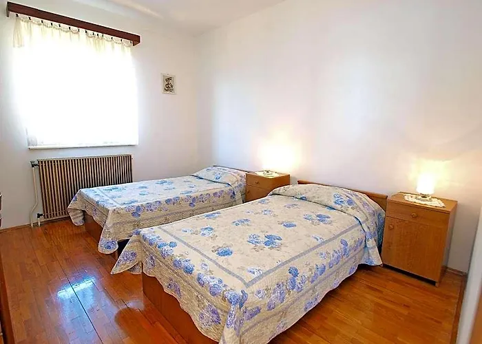 Apartment 981