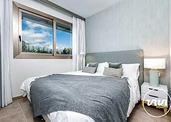 Vivi Homes - Blue View, Pool, Sauna, Gym & Sea View