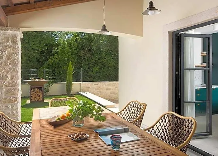 Villa Casa Mostia With Private Pool