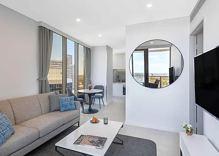 Meriton Suites George Street, Parramatta
