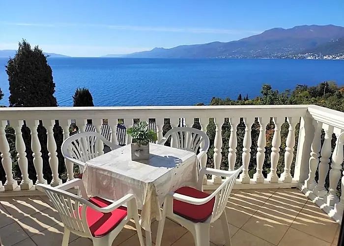 Apartman Lamia Na Uzvisini S Pogledom Na More