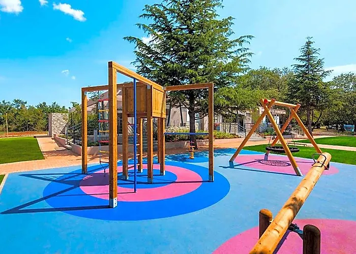 Happy Camp Mobile Homes In Camping Park Umag